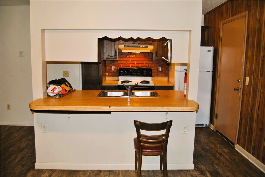 More Photos Of 2-4 Commercial St, Livonia Storefront Retail Residential For Sale