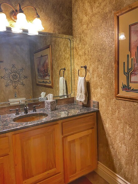 More Photos Of 3999 Hwy 16 South, Bandera Freestanding For Sale