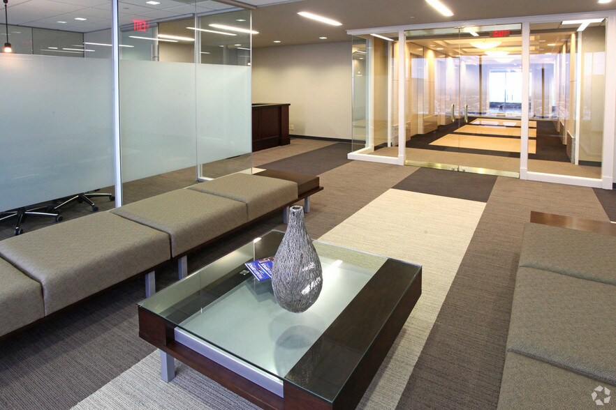 More Photos Of 101 S 5th St, Louisville Office For Lease