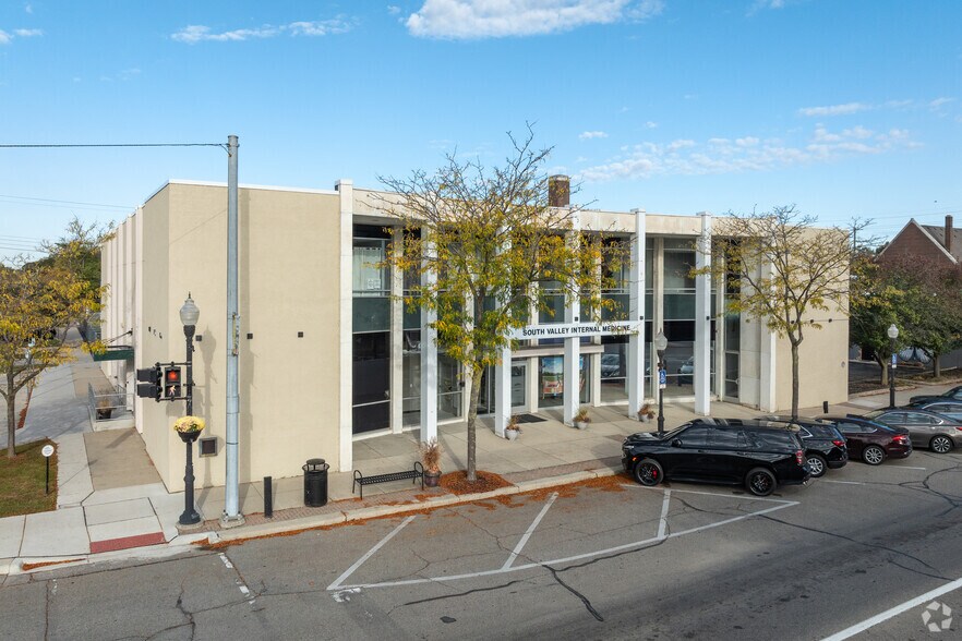 More Photos Of 2674 W Jefferson Ave, Trenton Medical For Lease