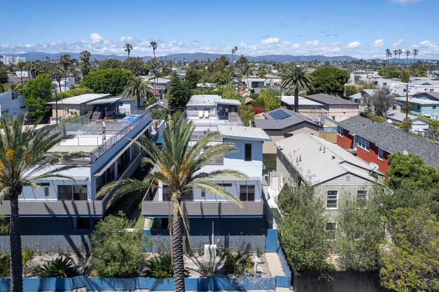 More Photos Of 621 San Juan Ave, Venice Apartments For Sale