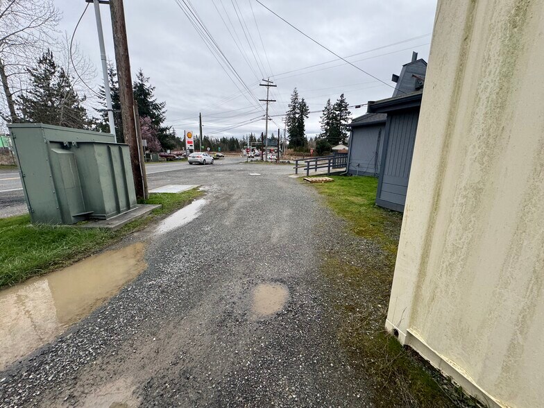 More Photos Of 2390 Peace Portal Dr, Blaine Office For Lease