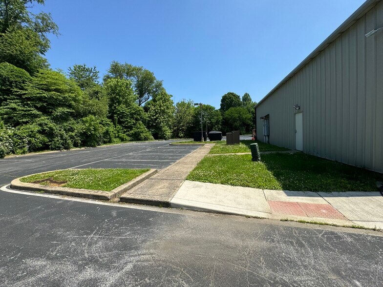 More Photos Of 835 Pulaski Hwy, Bear Health Club For Sale