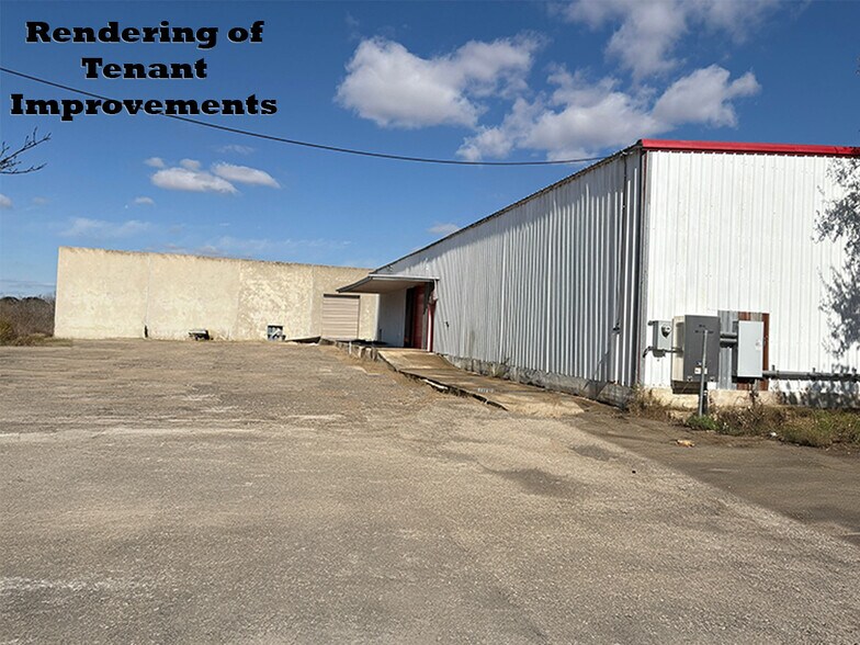 More Photos Of 10141 TX Loop 106, Adkins Showroom For Lease