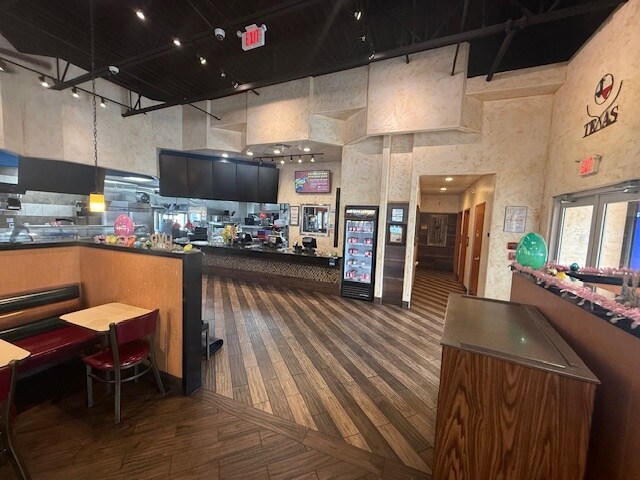 More Photos Of 1502 Knickerbocker Rd, San Angelo General Retail For Lease