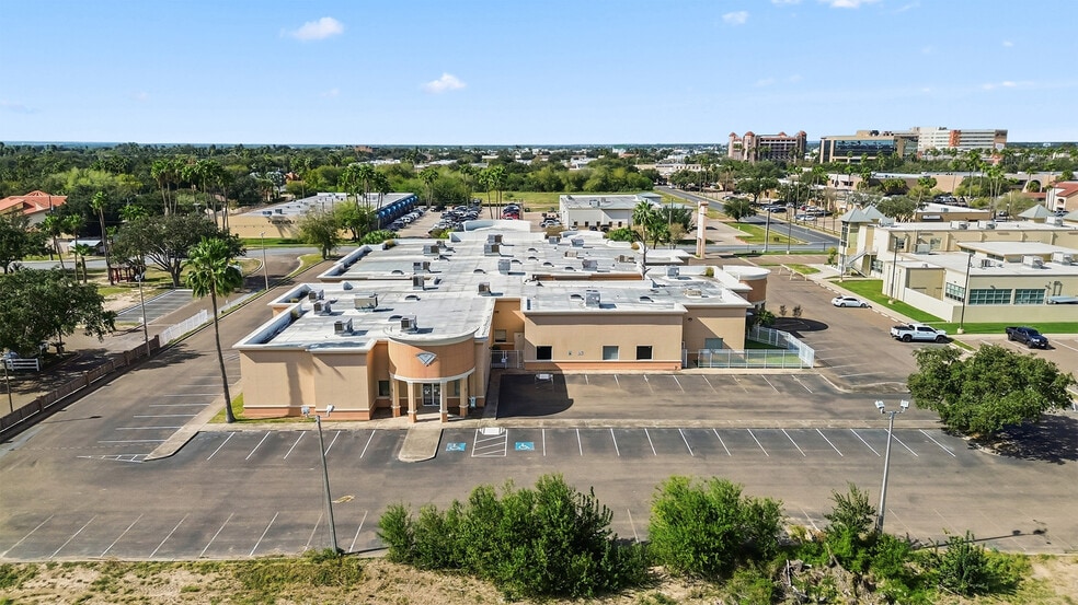 More Photos Of 2101 S Cynthia St, McAllen Medical For Lease