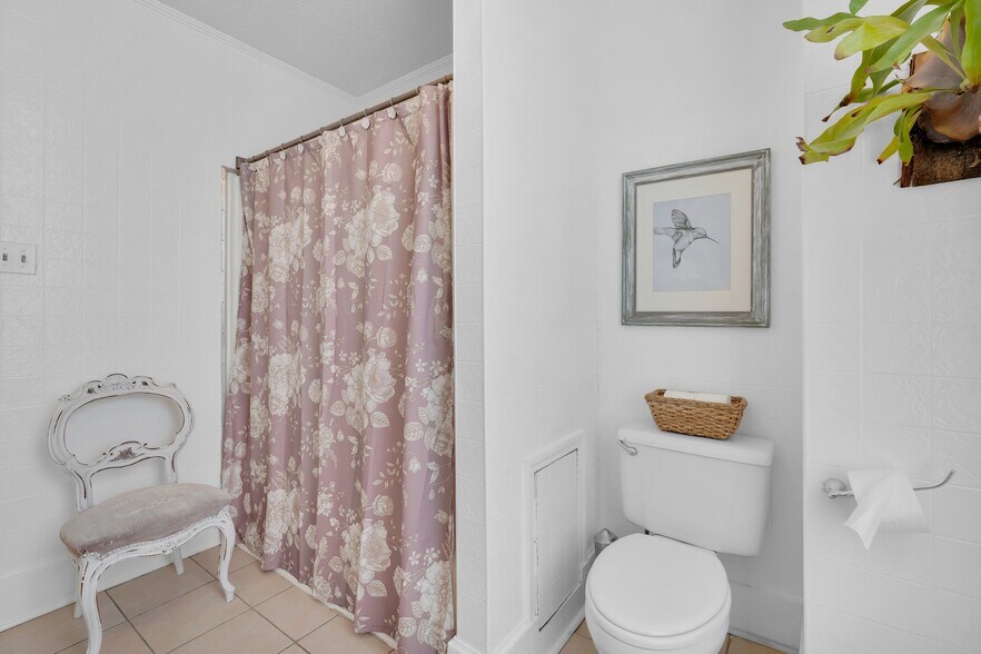 More Photos Of 2312 Abercorn St, Savannah Storefront Retail Residential For Sale