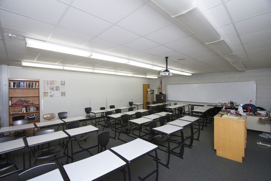 More Photos Of 9001 James A Reed Rd, Kansas City Schools For Sale