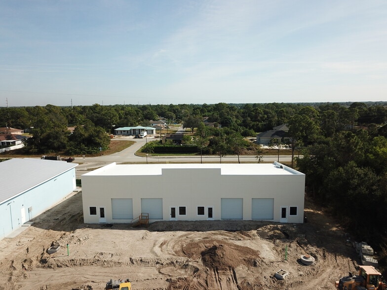 More Photos Of 125 Gretchen Ave S, Lehigh Acres Flex For Sale