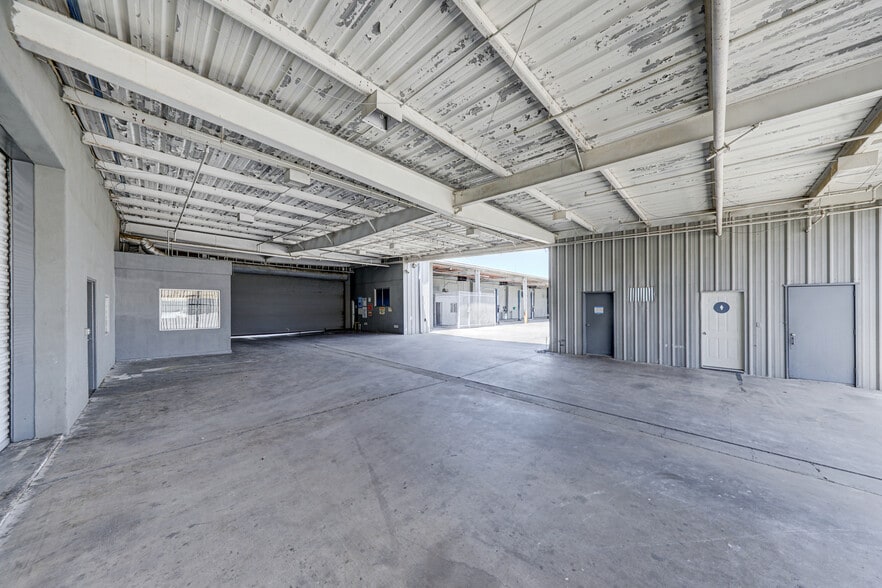 More Photos Of 4608 Rudnick Ct, Bakersfield Auto Dealership For Lease
