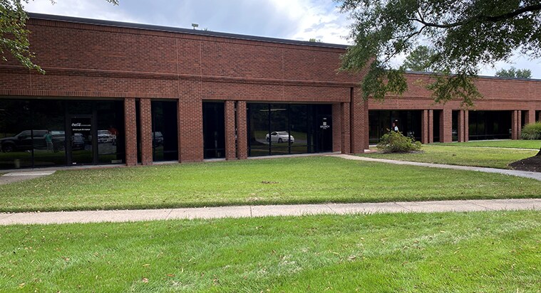 More Photos Of 1001-1067 Technology Park Dr, Glen Allen Light Distribution For Lease