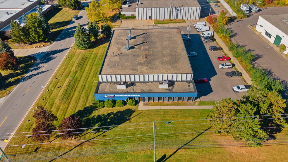 More Photos Of 1250 W Hamlin Rd, Rochester Hills Warehouse For Sale