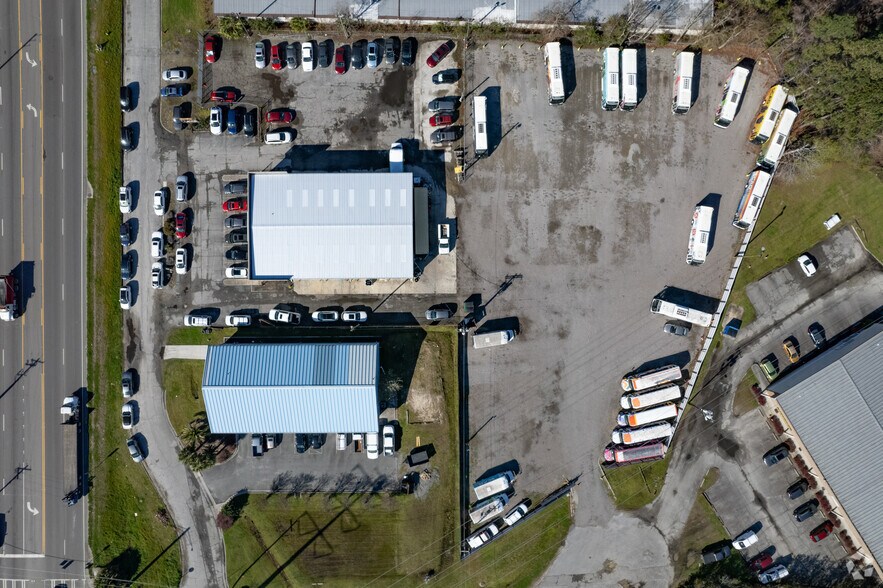 More Photos Of 3920 Ogeechee Rd, Savannah Service For Sale