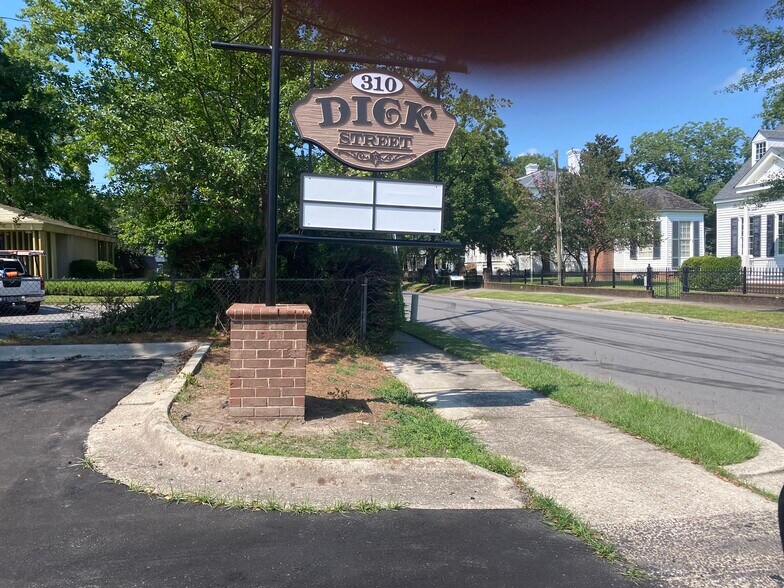 More Photos Of 310 Dick St, Fayetteville Office For Lease