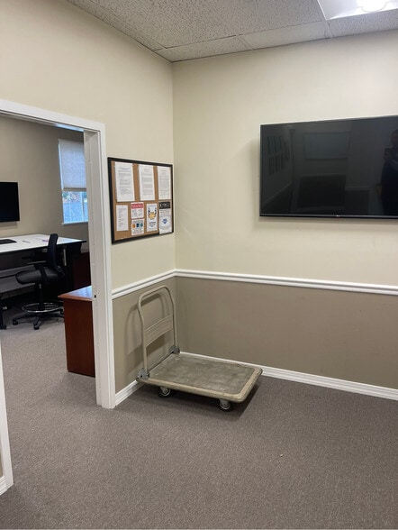 More Photos Of 188 Eagle Rock Ave, Roseland Office For Lease