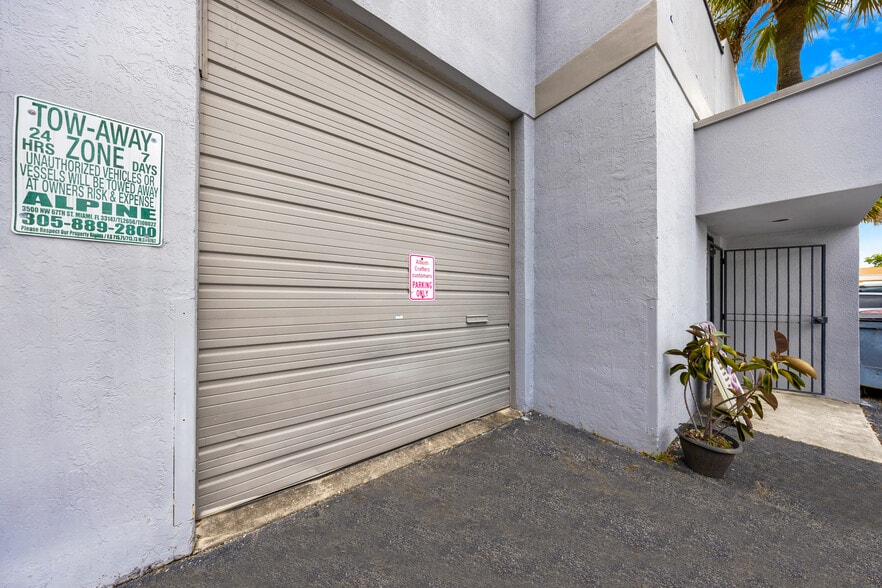 More Photos Of 2693 W 76th St, Hialeah Warehouse For Sale