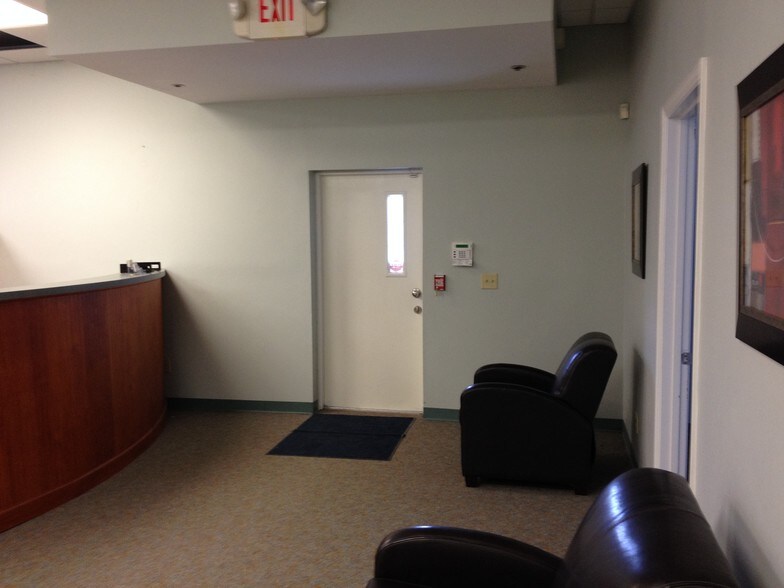 More Photos Of 206 Broadway St, Durham Warehouse For Lease