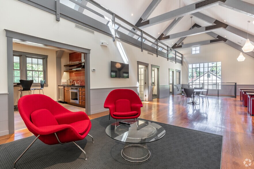 More Photos Of 27 Cannon Rd, Wilton Office For Sale