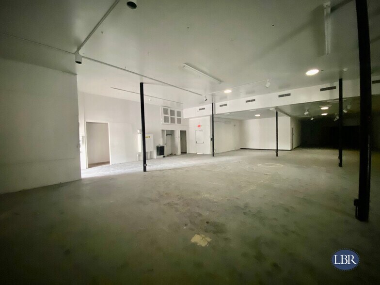 More Photos Of 1520 Highland Ave, Melbourne Restaurant For Lease