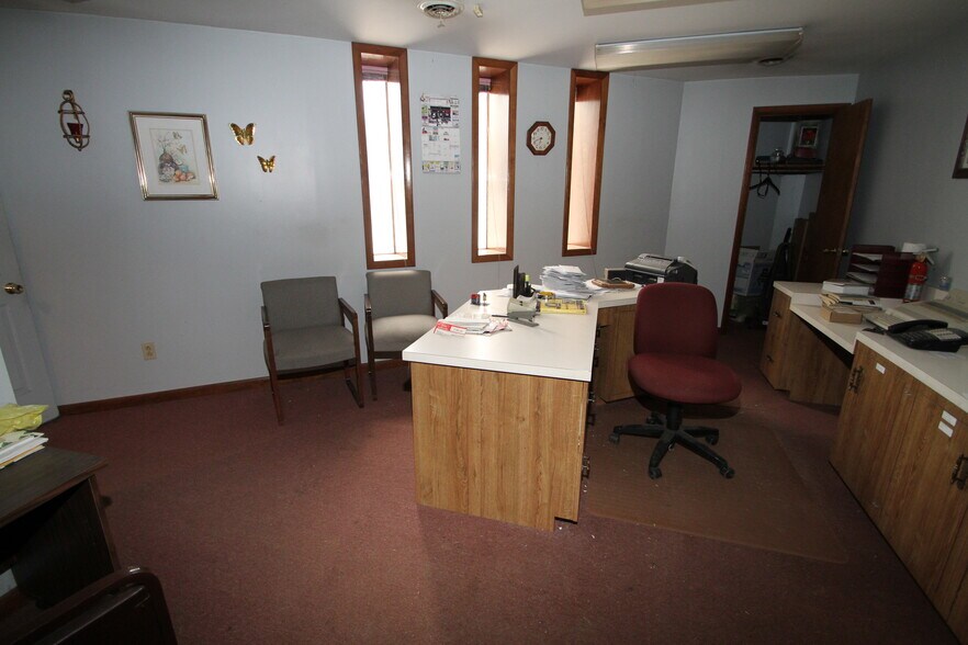 More Photos Of 712 Magee Ave, Jeannette Warehouse For Sale