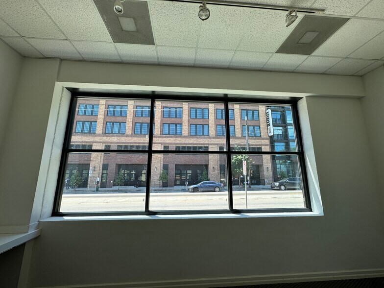 More Photos Of 2919 Canton St, Dallas Light Manufacturing For Sale