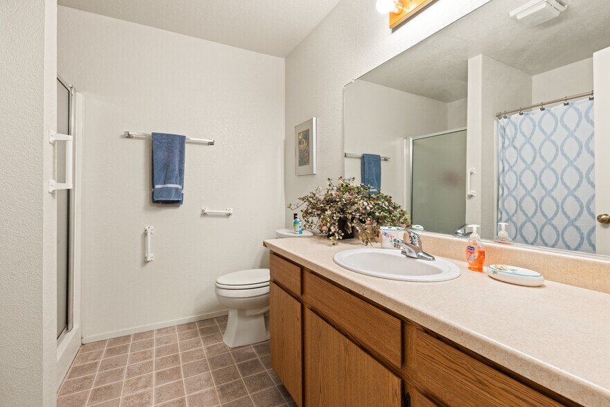 More Photos Of 2701 Sierra Sunrise Ter, Chico Apartments For Sale