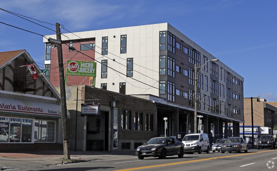 More Photos Of 107 17th Ave, Calgary Apartments For Lease