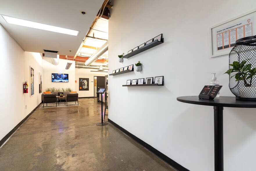 More Photos Of 1621 Alton Pky, Irvine Loft Creative Space For Lease