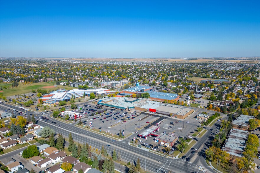 More Photos Of 2640 52nd St NE, Calgary Unknown For Lease