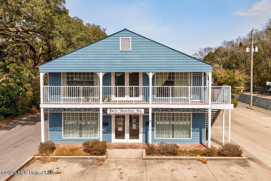 More Photos Of 2005 Government St, Ocean Springs Flex For Lease