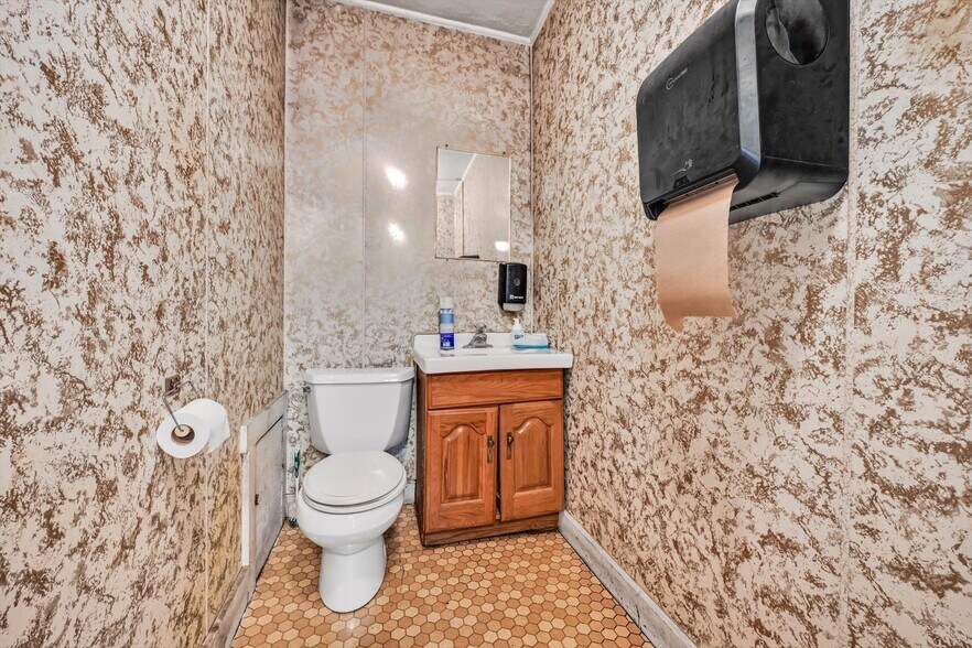More Photos Of 3790 Morgantown Rd, Mohnton Restaurant For Sale