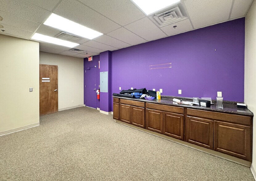 More Photos Of 585 Osuna Rd NE, Albuquerque Freestanding For Lease