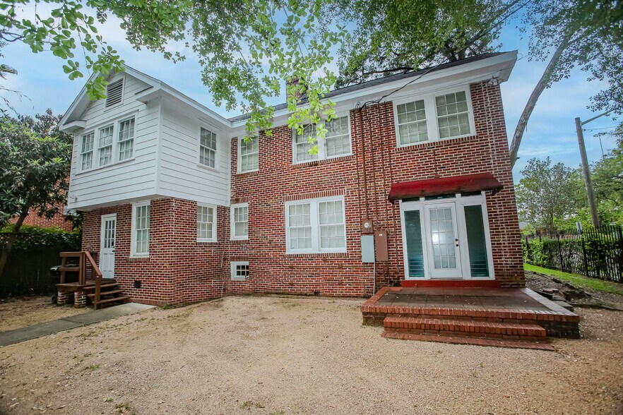 More Photos Of 4601 Caroline St, Houston Office For Lease