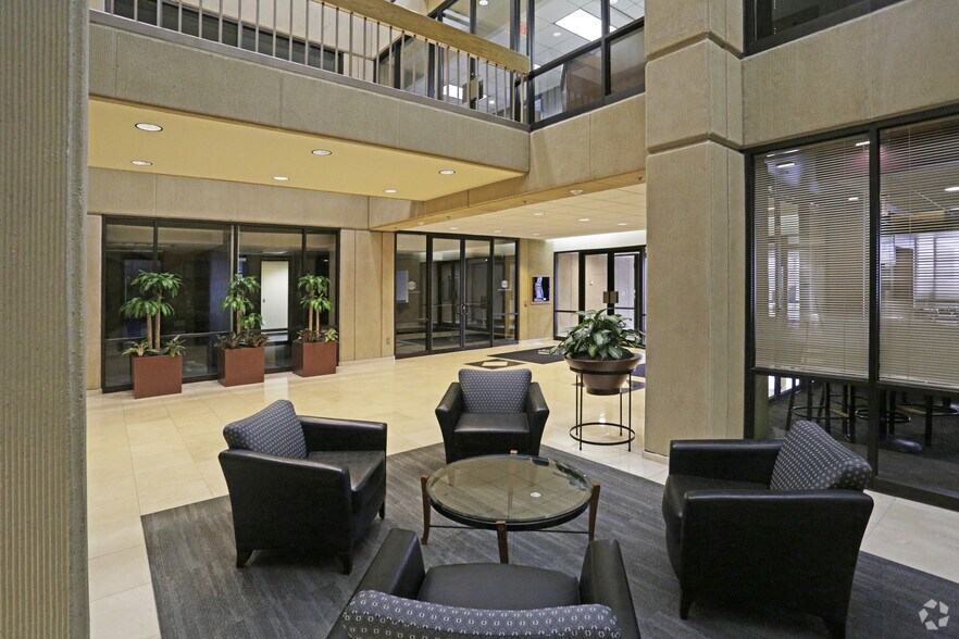 More Photos Of 661 Andersen Dr, Pittsburgh Office For Lease