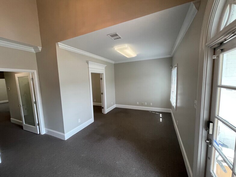 More Photos Of 2719 Graves Dr, Goldsboro Office For Lease
