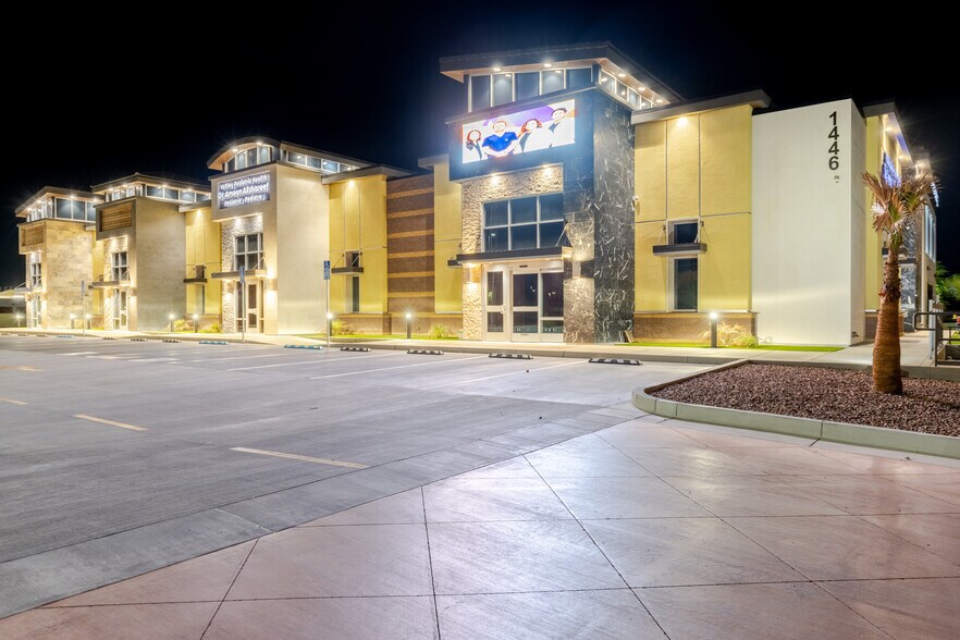 Primary Photo Of 1446 W Pico Ave, El Centro Medical For Lease