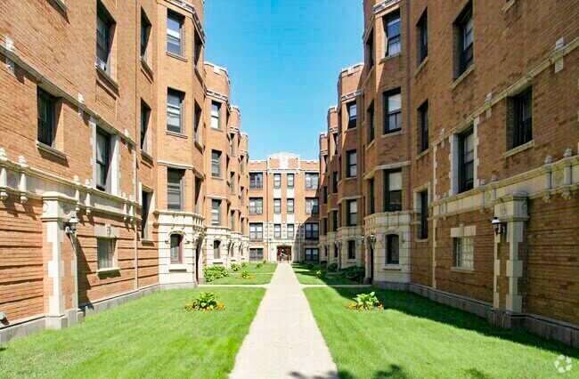 More Photos Of 5131 S University Ave, Chicago Apartments For Sale