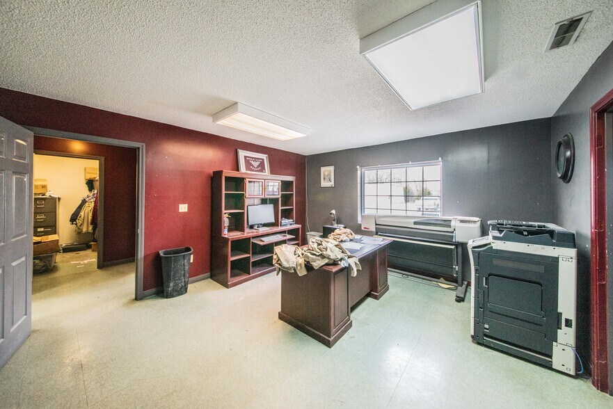 More Photos Of 72 Satellite Ln, Calvert City Industrial For Sale