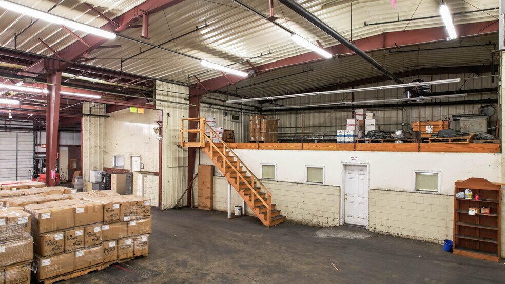 More Photos Of 124 N Charleston St, Blacksburg Warehouse For Sale