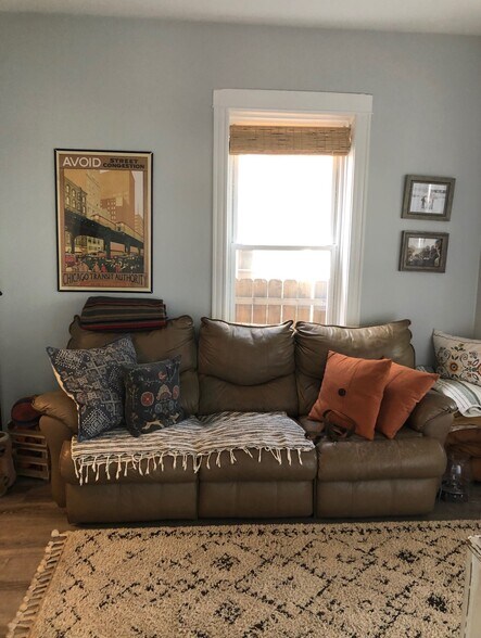 More Photos Of 1460 W Huron St, Chicago Apartments For Sale