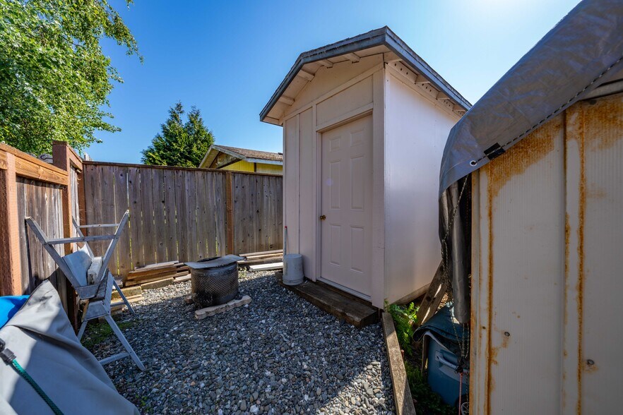 More Photos Of 542 Pacific Ave, Brookings Multifamily For Sale