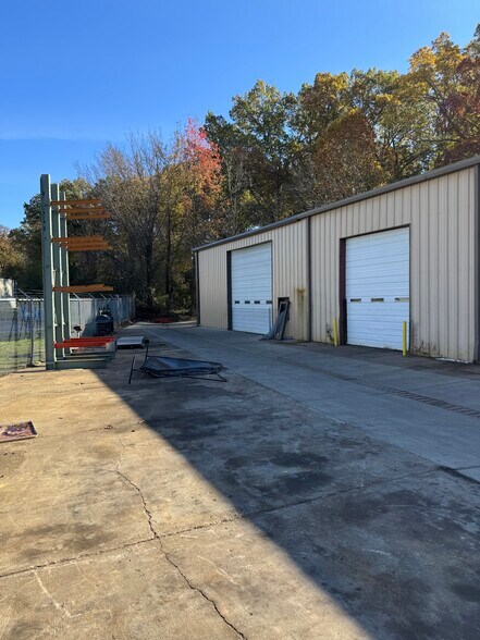More Photos Of 8765 Old Craft Rd, Olive Branch Light Manufacturing For Lease