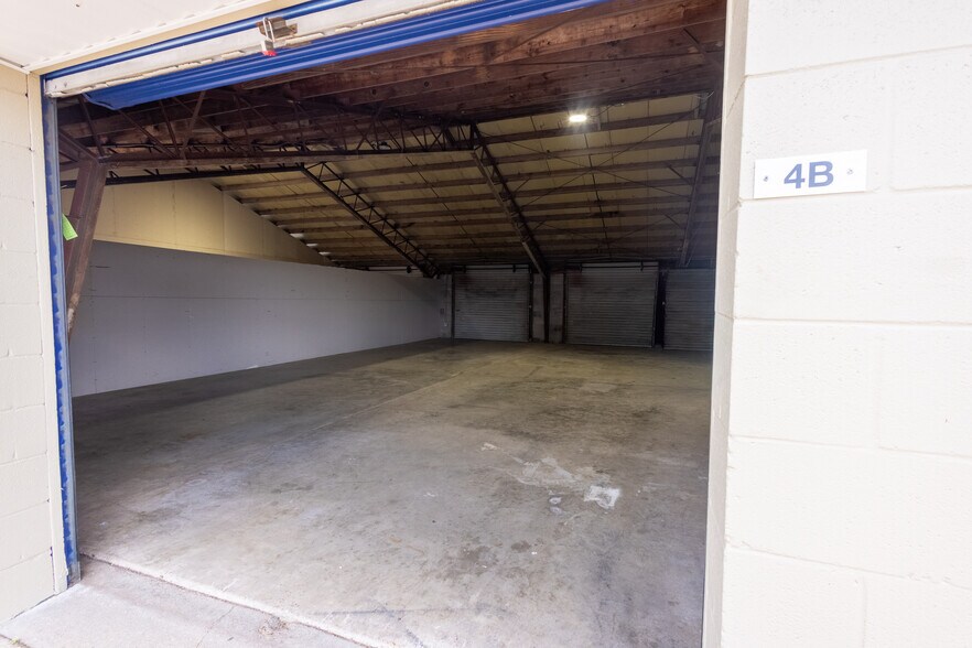 More Photos Of 3056 US-80, Pearl Warehouse For Lease