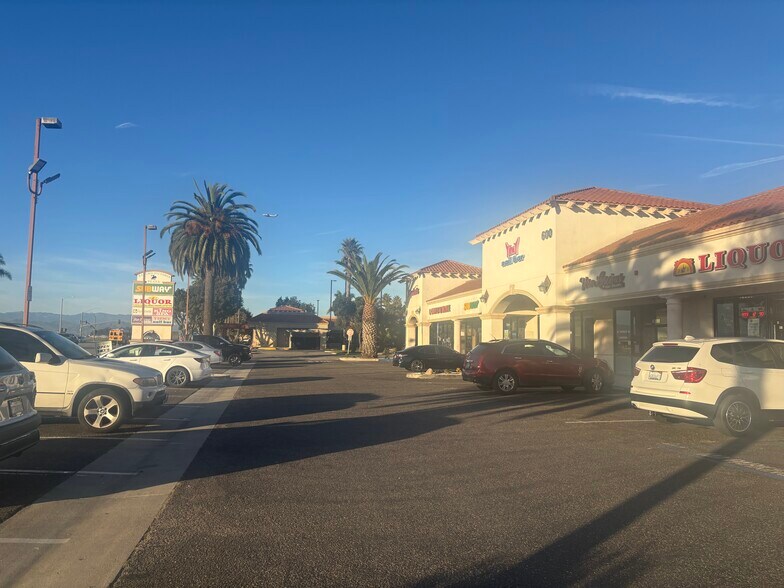More Photos Of 600 S Victoria Ave, Oxnard General Retail For Lease