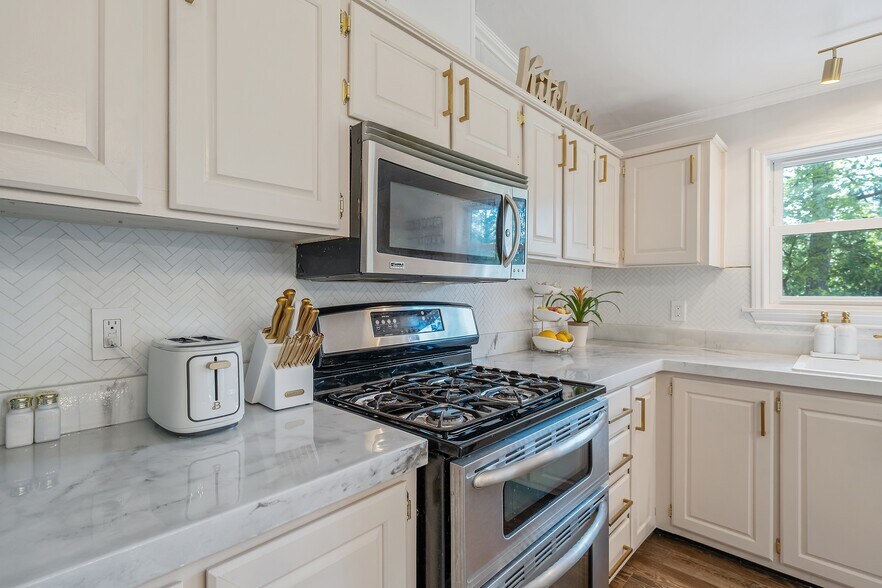 More Photos Of 980 County Road 1705, Jacksonville Lodge Meeting Hall For Sale