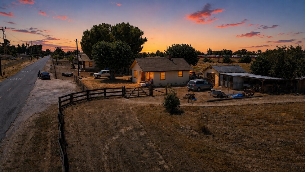 More Photos Of 1367 N Marks Ave, Fresno Land For Sale