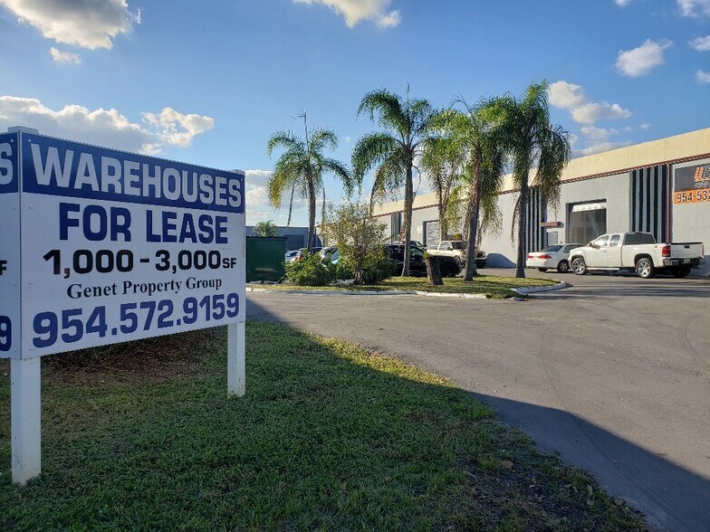 More Photos Of 2601-2621 NW 17th Ln, Pompano Beach Warehouse For Lease