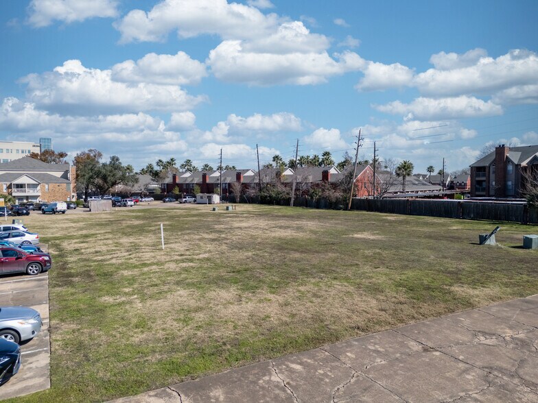 More Photos Of 2626 Holly Hall St, Houston Land For Sale