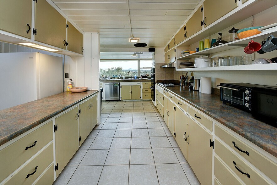 More Photos Of 2751 N Soldier Trl, Tucson Specialty For Sale