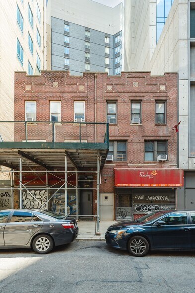 More Photos Of , Long Island City General Retail For Sale